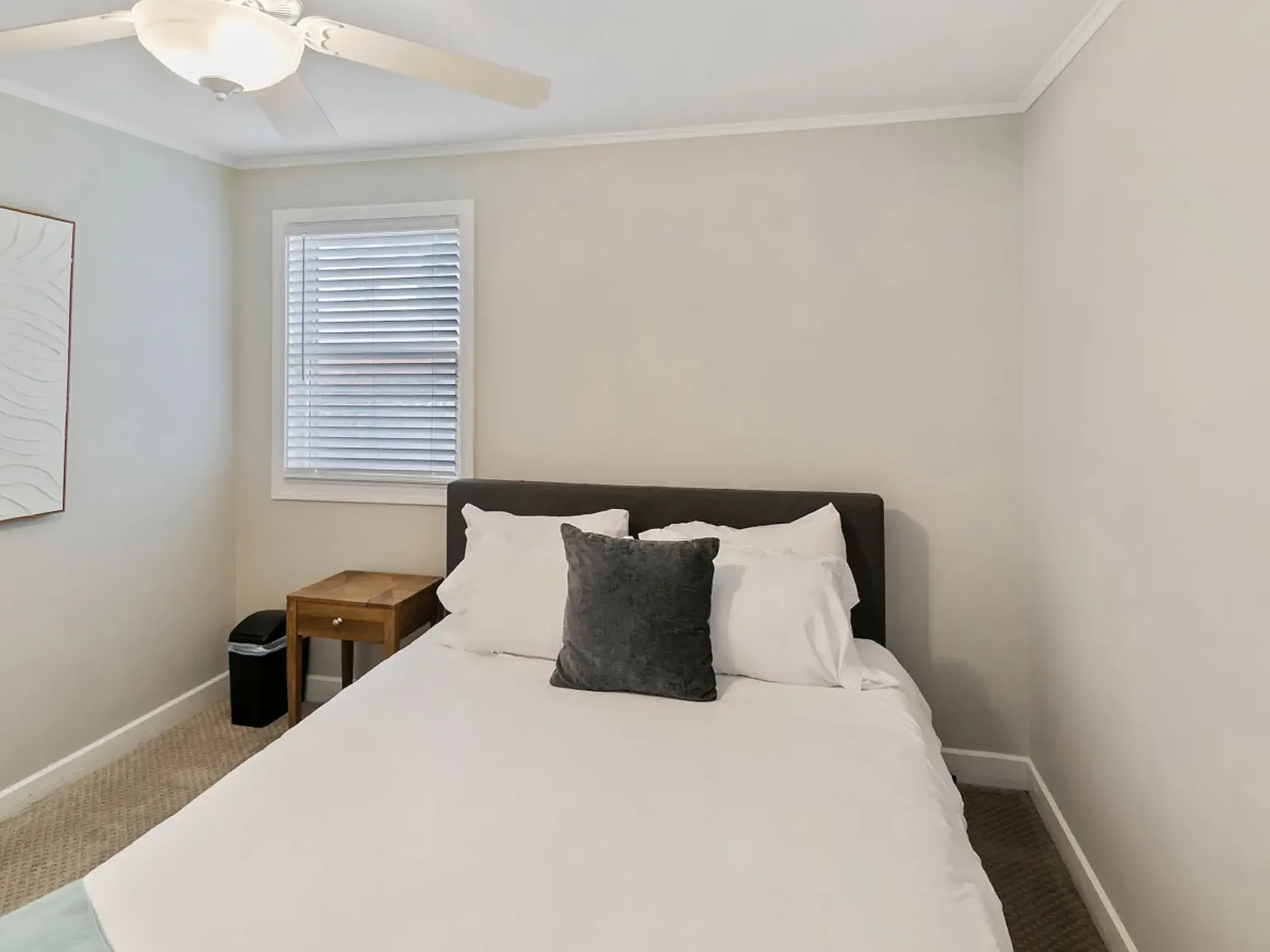 3 bed, 1392 sqft, $5,000 — Photo 2