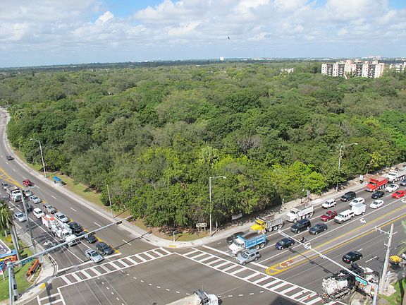 5th image of 13499 Biscayne Blvd APT 1403