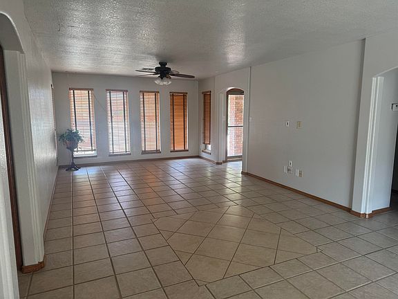 2nd image of 2223 Desert Pine Dr
