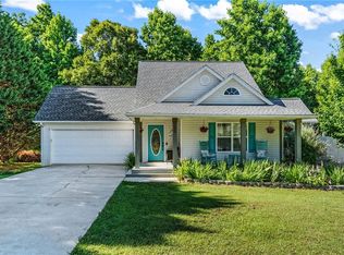 155 Nickel Creek Dr, Mount Airy, GA 30563