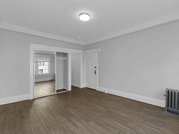2nd image of 828 Jones St #2