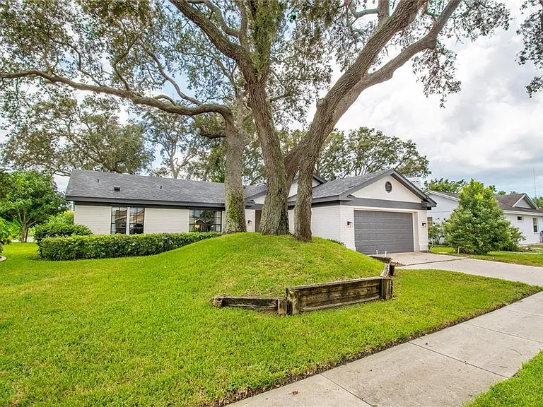 2906 Windridge Dr — Photo 41