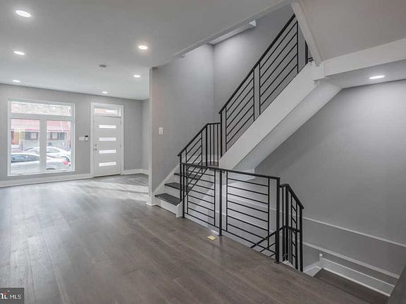 3rd image of 1715 Ingersoll St #1
