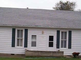 9462 Pearl St, Manilla, IN 46150