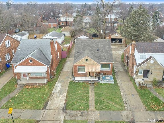 5th image of 6839 Rosemont Ave
