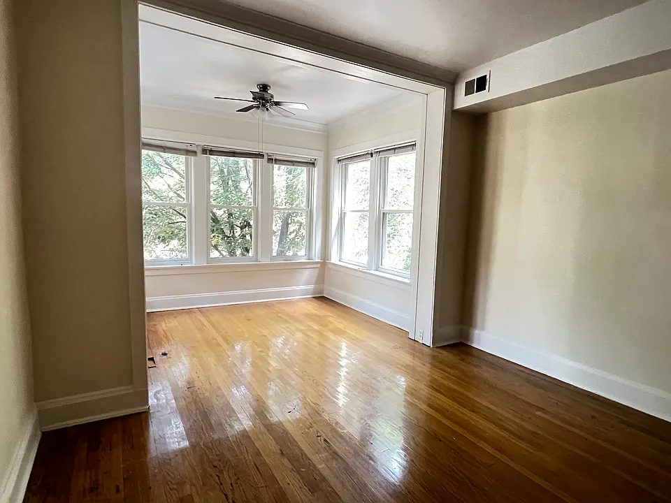 1525 W Ardmore Ave #2