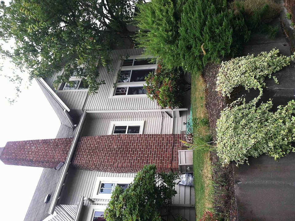 2nd image of 1558 NE 76th St