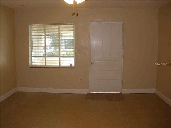 2nd image of 662 Dunbar St