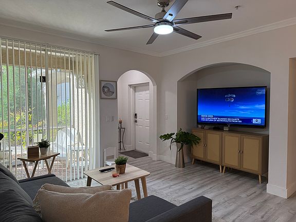 3rd image of 10075 Gate Pkwy N APT 1401