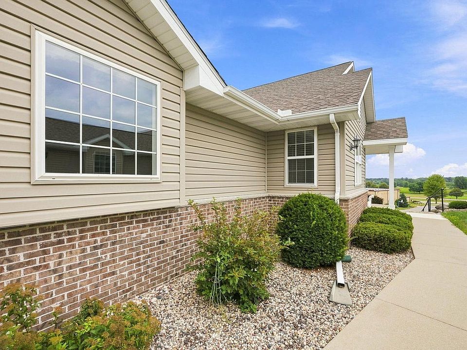 1st image of 118 Summit COURT