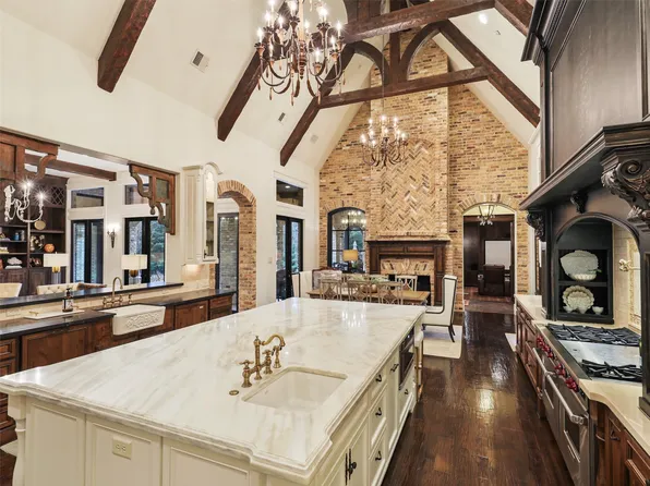 1828 Beam Dr, Southlake, TX 76092