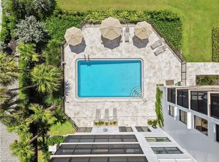 9375 Gulf Shore Dr APT 203, Naples, FL 34108