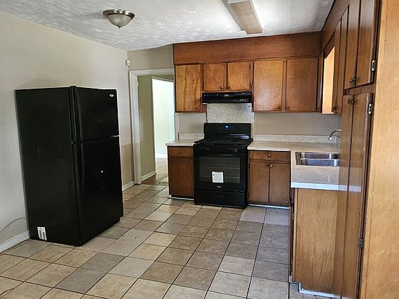 5th image of 418 Thaxton Dr SE #A