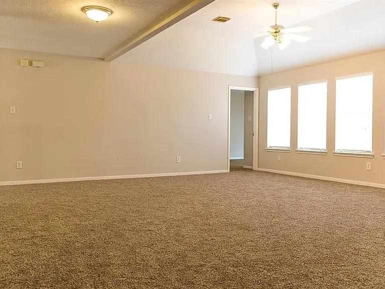 15411 Seminole Canyon Dr — Photo 36