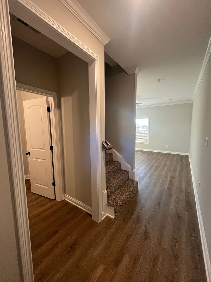Modern Townhome with 2 Car Garage in Rich Pond/ South Warren School District — Photo 3
