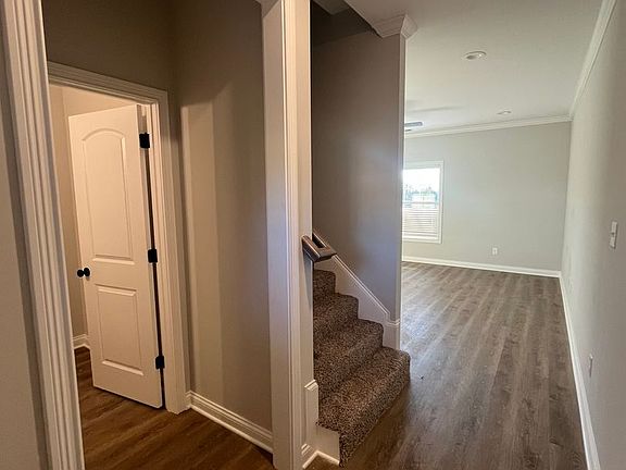 3rd image of 6492 Fortuna Ave