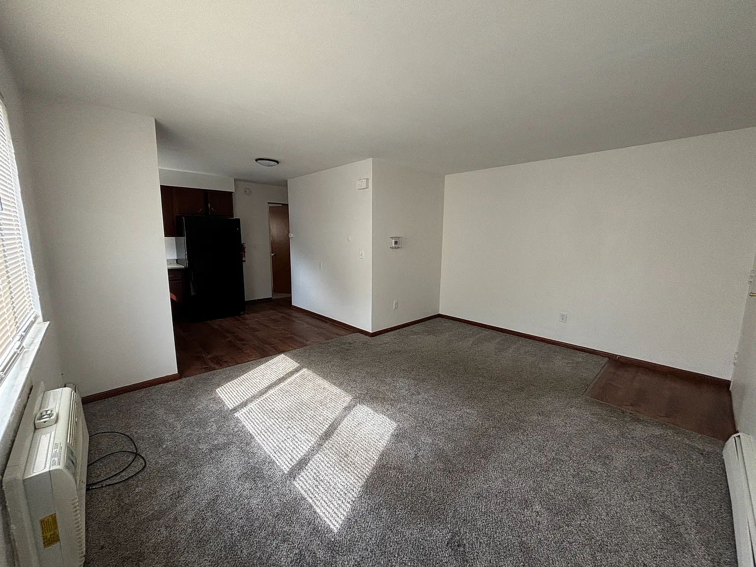 1 bed, 800 sqft, $985 — Photo 3