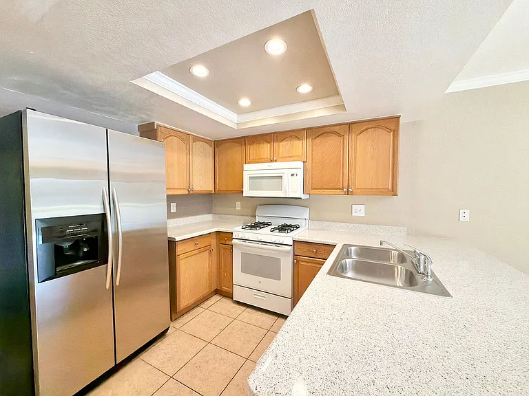 32945 Cielo Vista Rd #B — Photo 12