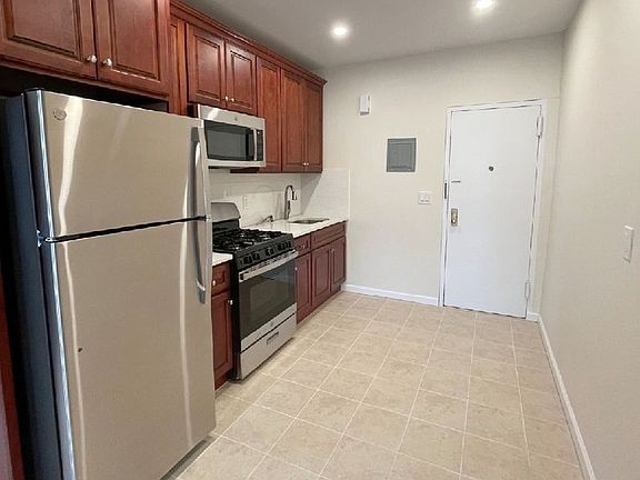 2nd image of 35-14 Ditmars Blvd #3