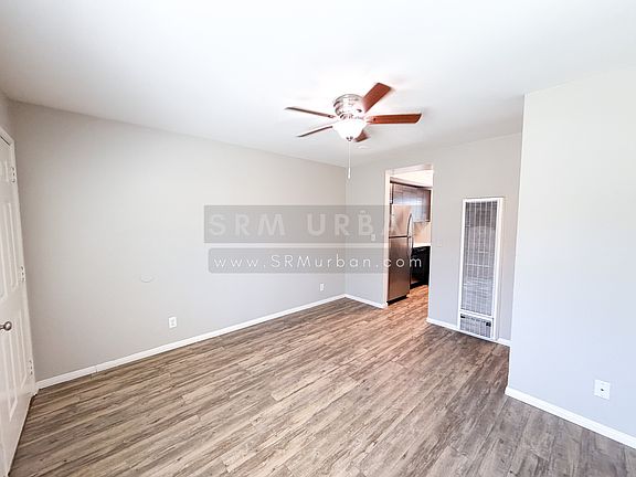 3rd image of 4227 Iowa St #3