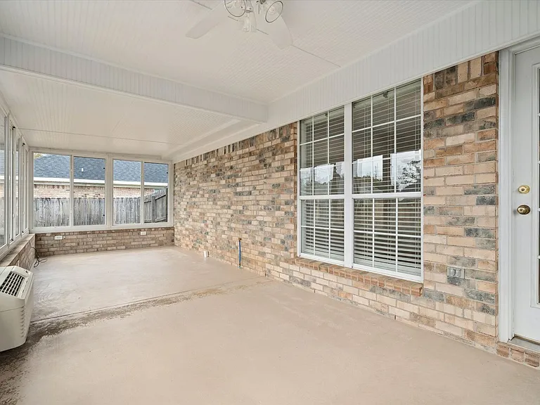 8218 Edgewood Dr — Photo 18