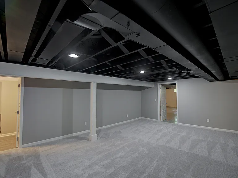 4413 N Grand Ave — Photo 15