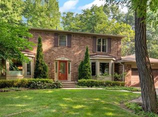 2768 Homewood Dr, Troy, MI 48098