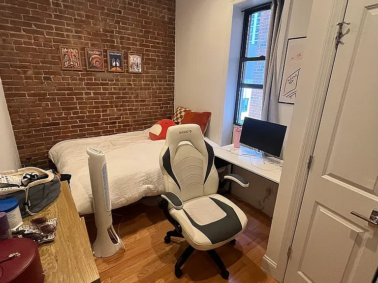 315 E 57th St #5B — Photo 13