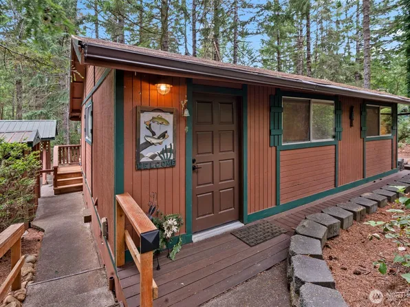870 N Colony Surf Drive, Lilliwaup, WA 98555