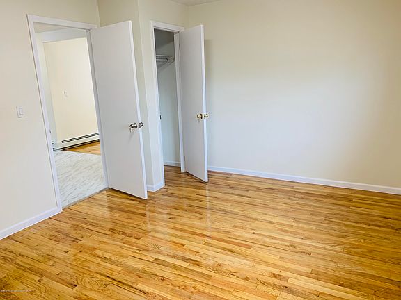 4th image of 53 Spratt Ave