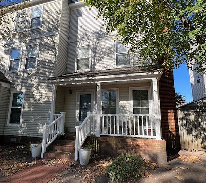 1st image of 536 South St #201