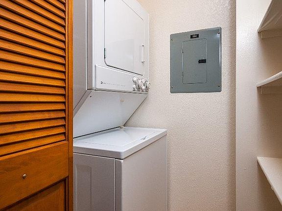 2nd image of 853 Woodside Way APT 235