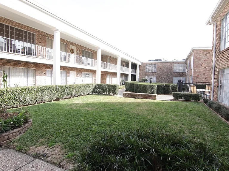 2101 Fountain View Dr #35 — Photo 18