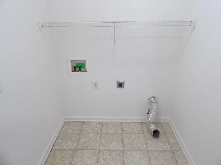 108 Charleston Ct — Photo 65
