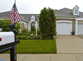 136 Sparrow Dr, Hamilton, NJ 08690