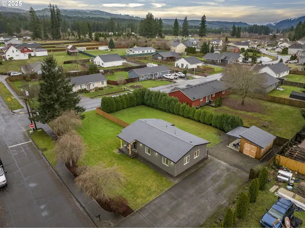 501 E Jones St, Yacolt, WA 98675