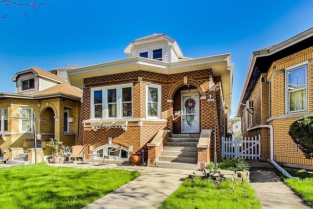 1st image of 6916 W Dickens Ave