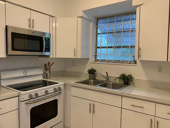 4th image of 1120 NE 81st St #3