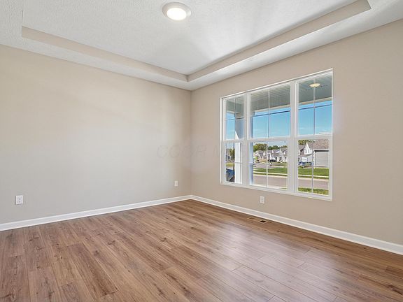 5th image of 738 Clark Dr