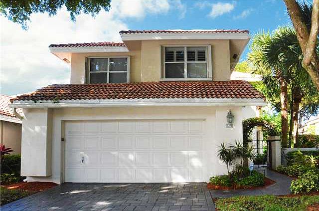 Home For Sale In Broken Sound