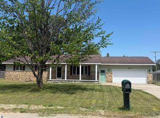 602 Lincoln St, Kalkaska, MI 49646