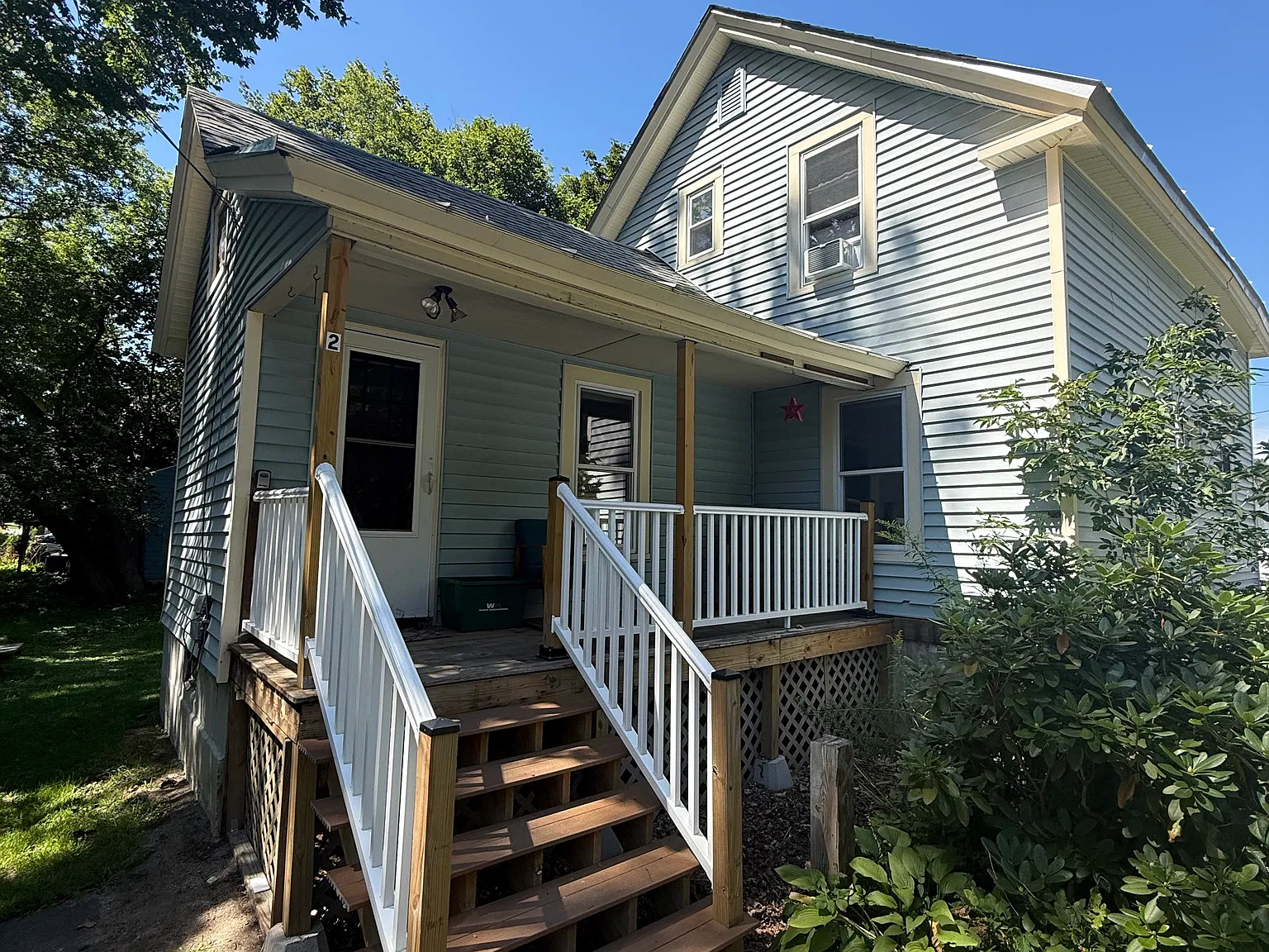 2 bed, 900 sqft, $2,100 — Photo 2