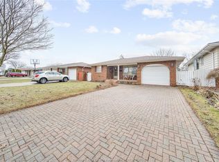 10682 Keating Cres, Windsor, ON N8R1T5
