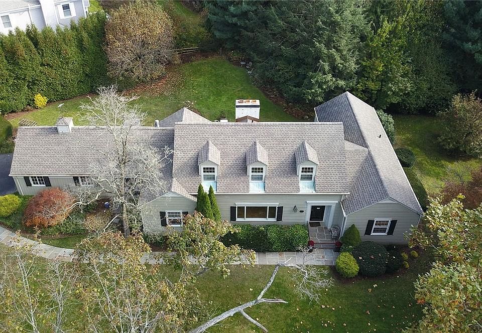 1st image of 1 Heather Lane