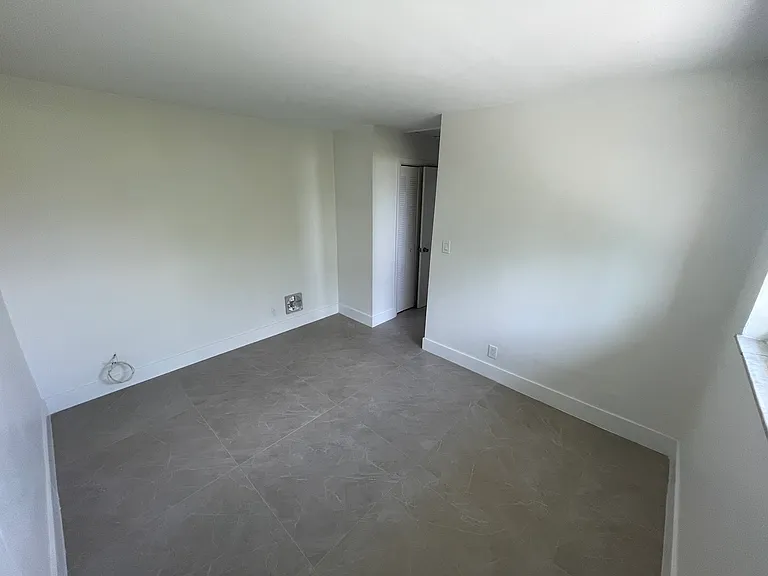 821 Silver Beach Rd #4 — Photo 10