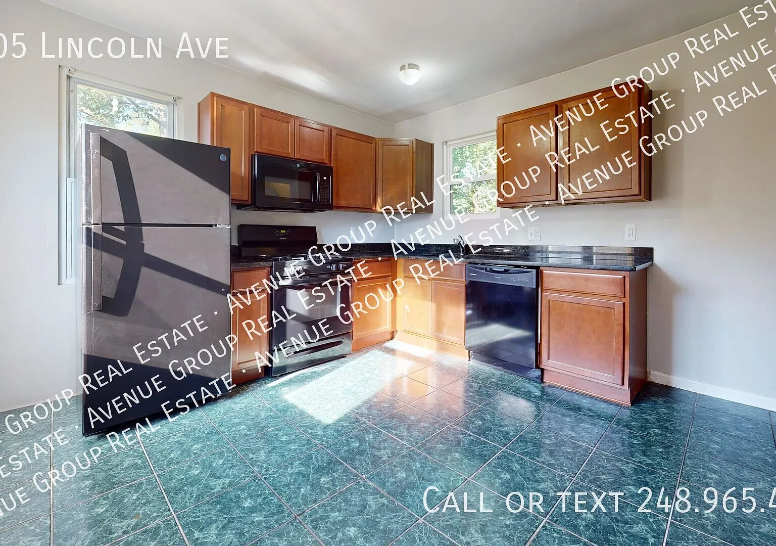 Inviting 2-Bedroom Unit for Lease in Eastpointe, MI — Photo 4