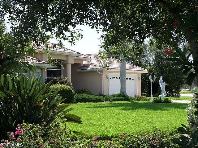 1st image of 1423 SW 27th Ter