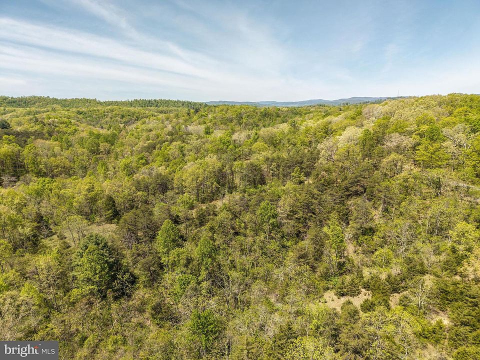 7th image of Wayside Creamery Rd