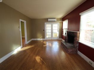 861 S 12th St, Coos Bay, OR 97420