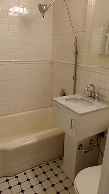 Rented by Immac Realty | media 25